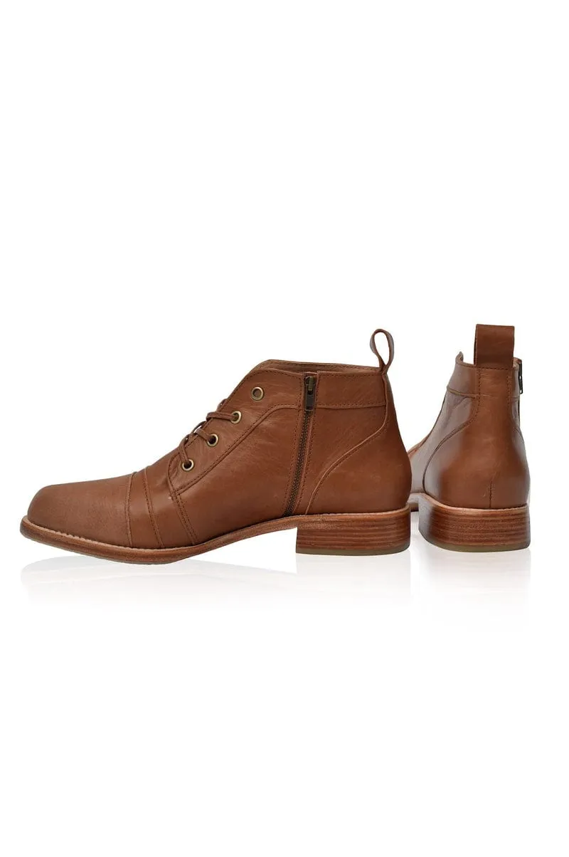 Passage Lace Up Boots in Vintage Camel